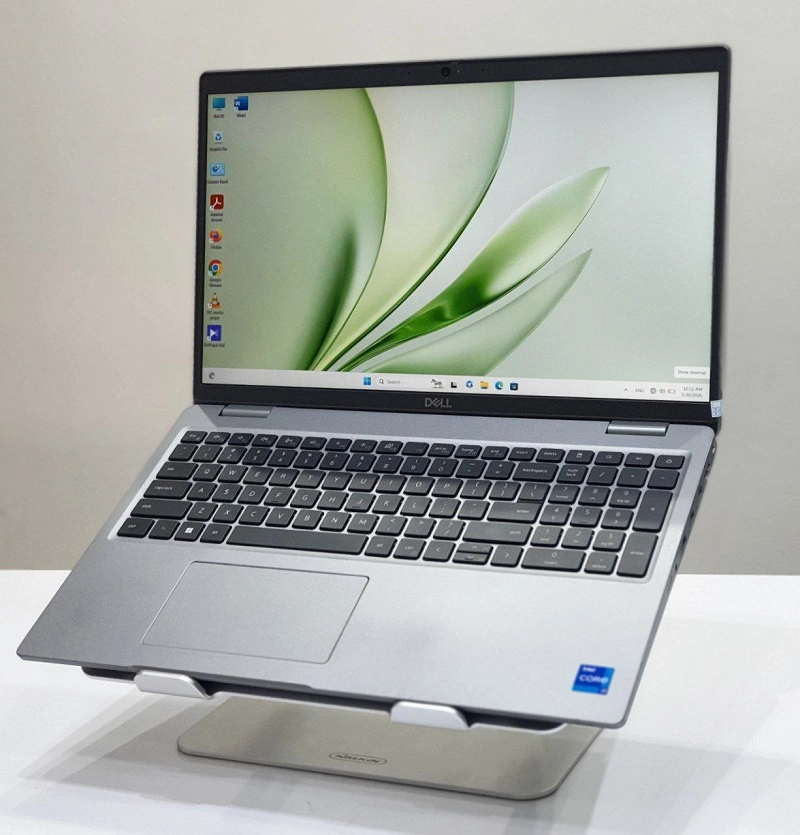 لپ تاپ Dell Precision 3561 استوک